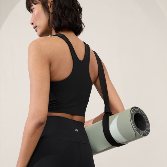 Athleta Conscious Crop (D-DD) - Picture 2 of 7